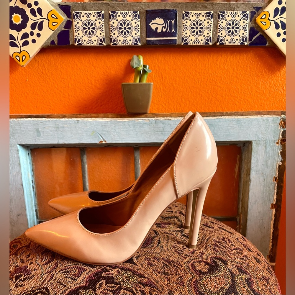 🧨Throwing out on 1/20/23🧨 Steve Madden Nude Pumps Size 7